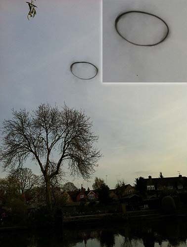 Misterioso anillo negro en el cielo