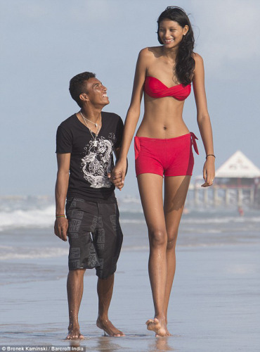 la chica mas alta del mundo