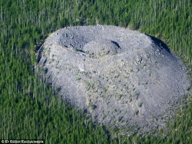 cráter Patomskiy